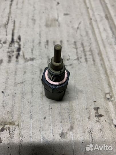 Датчик температуры K3VE Дайхатсу Юрв