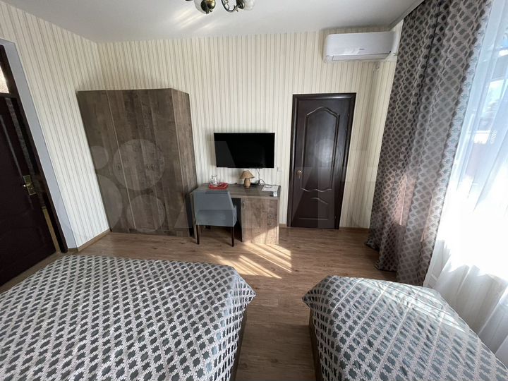 Комната 45 м², 1/4 эт.