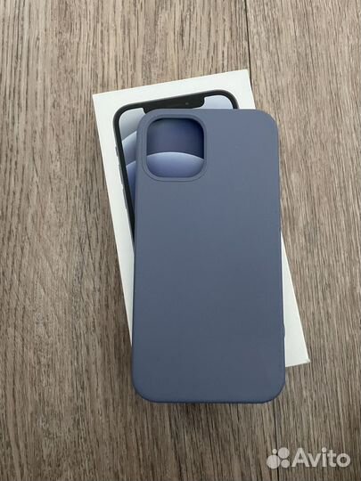 Чехол на iPhone 12