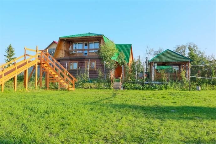 Коттедж 160 м² на участке 12 сот.