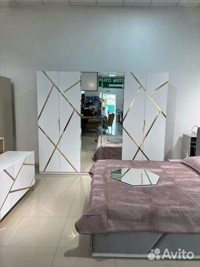 Спальный гарнитур Катрин