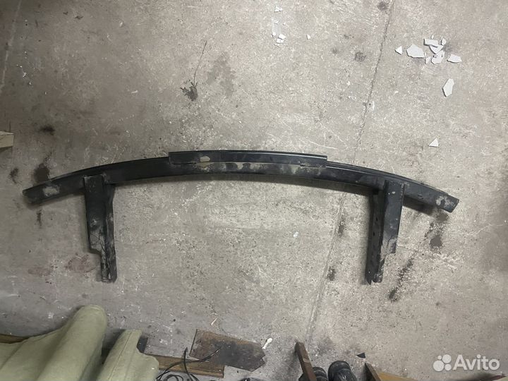 Усилитель бампера Jeep Grand Cherokee wk2 рест