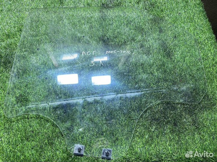 Стекло заднее правое Renault Logan