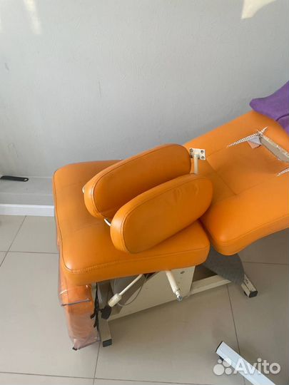 Косметологическое / педикюрное кресло