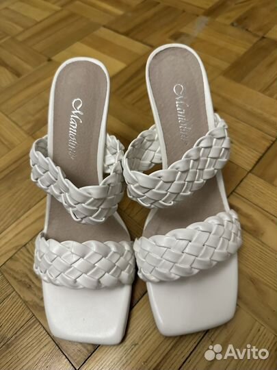 Босоножки женские