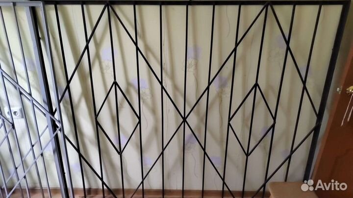 Цена за одну.Решетки на окна бу 181*150,123*150