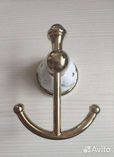 Золотистый крючок для полотенец для ванны