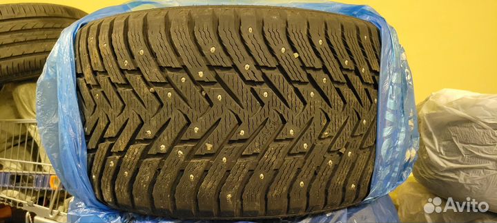 Nokian Tyres Hakkapeliitta 8 SUV 275/40 R20 и 315/35 R20