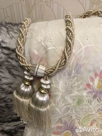 Тюль с подвязками