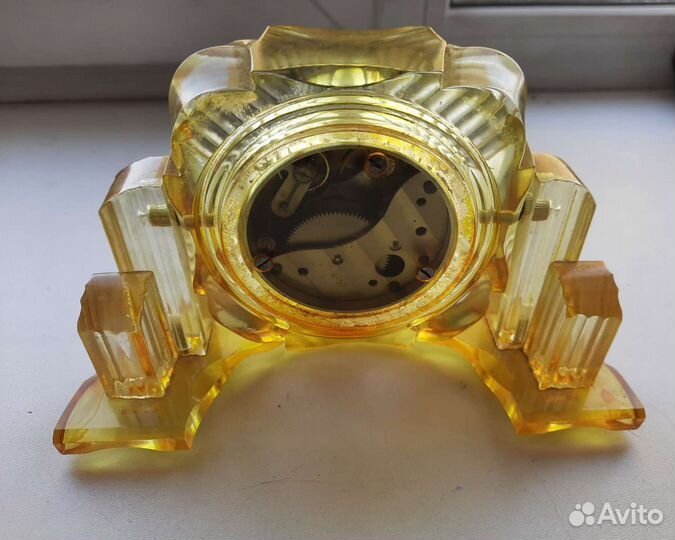 Старинные каминные часы