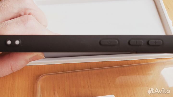 Чёрный чехол для Самсунг S22