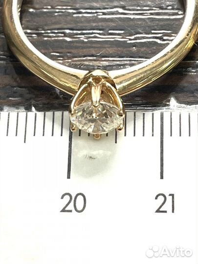 Золотое кольцо с бриллиантом 0,70ct 585