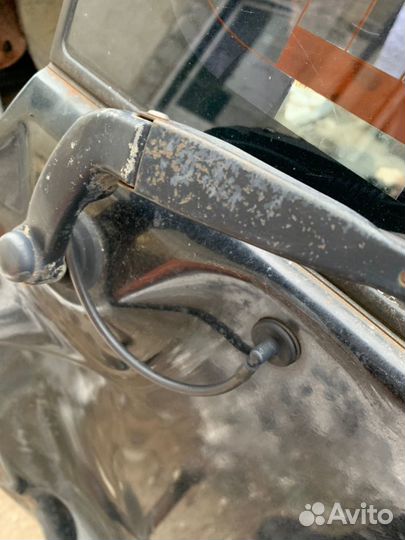 Поводок дворника задний Nissan Patrol Y-61