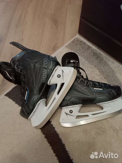 Коньки хоккейные