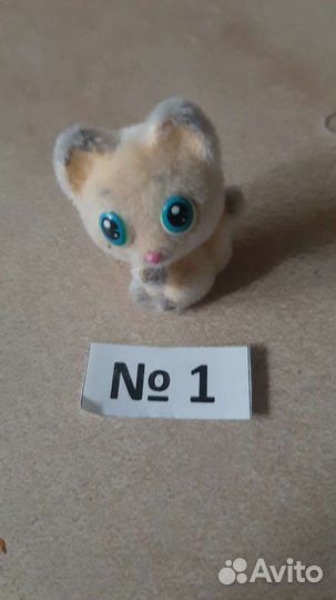 Котята и игрушки из киндера