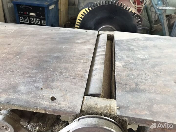 Распиловочный станок