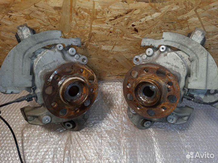 Кулак поворотный зад amg c63 glc 253