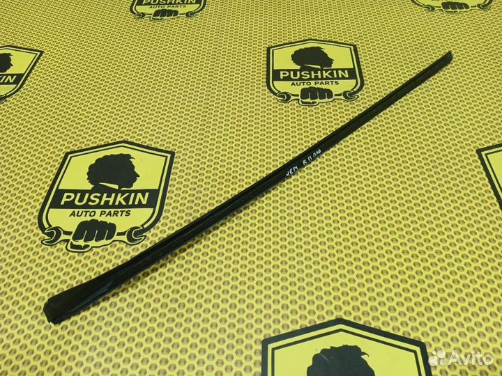 Молдинг лобового стекла Volkswagen Jetta JEM dgxa