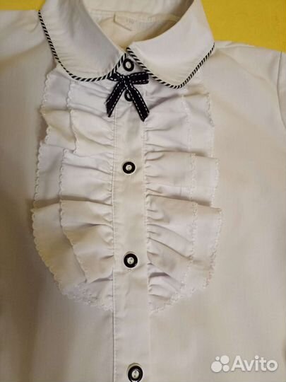 Блузка школьная для девочки рост 140 (на бирке)