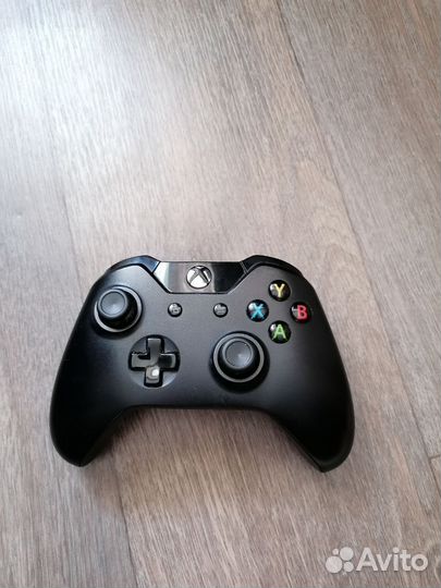 Xbox One 500 GB + 3 Диска