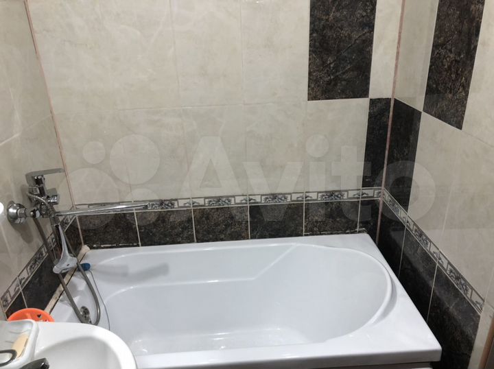 2-к. квартира, 48 м², 1/12 эт.