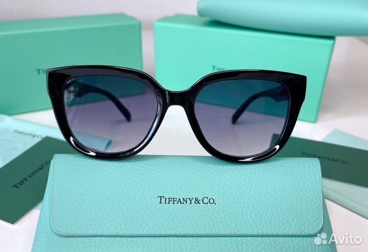 Солнцезащитные очки Tiffany черные