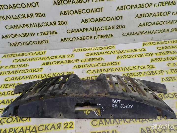 Решетка радиатора Peugeot 307 2001-2007