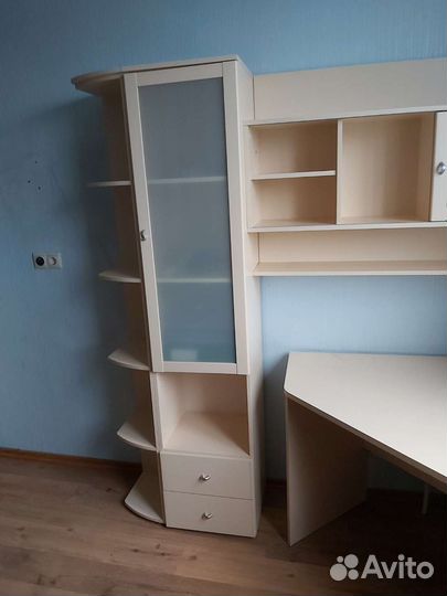 Комплект мебели для школьного уголка