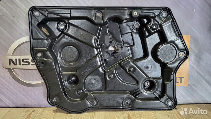 Кронштейн Renault koleos Лев