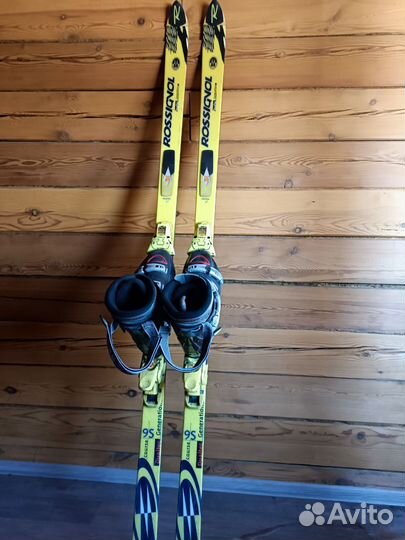 Лыжи горные rossignol с ботинками