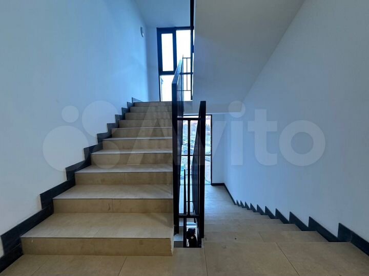 3-к. квартира, 80,6 м², 4/9 эт.