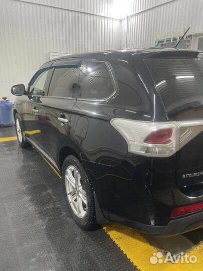 Mitsubishi Outlander 2.0 CVT, 2012, 140 000 км