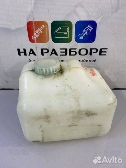 Бачок омывателя передний Chevrolet Niva ваз-2123
