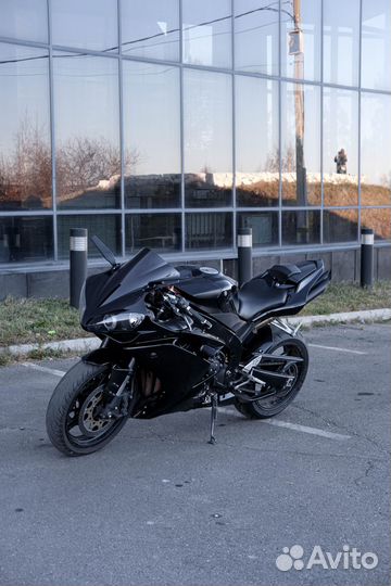 Yamaha R1