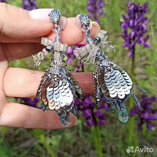 Серьги кутюрной вышивки с топазами