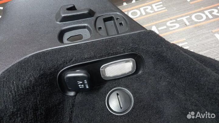 Обшивка багажника правая Mercedes-Benz R-Class