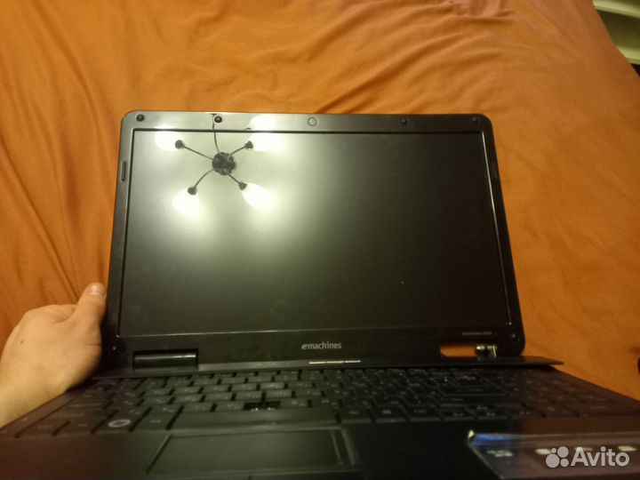 Ноутбук emachines E430