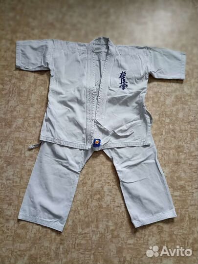 Кимоно для каратэ детское 120 + ракушка