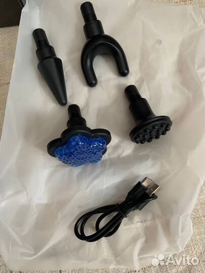 Перкуссионный массажер-пистолет