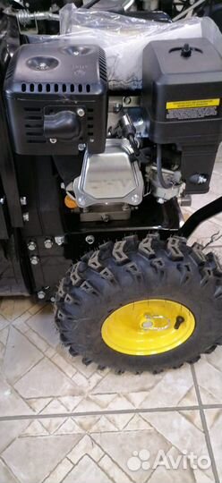 Снегоуборщик бензиновый Champion ST 662 E