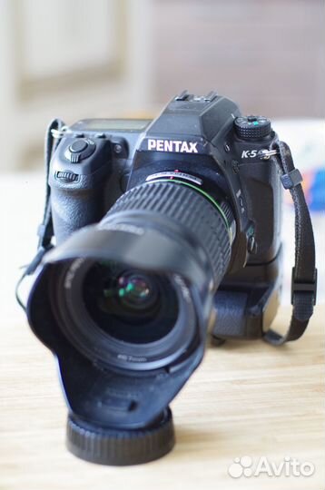 Pentax K-5 + батарейная ручка D-BG4 + бонусы