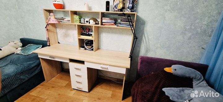 Стол для школьника на двоих