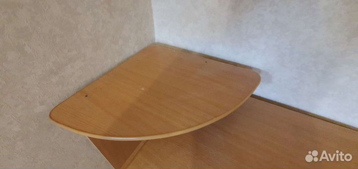 Стол компьютерный / письменный