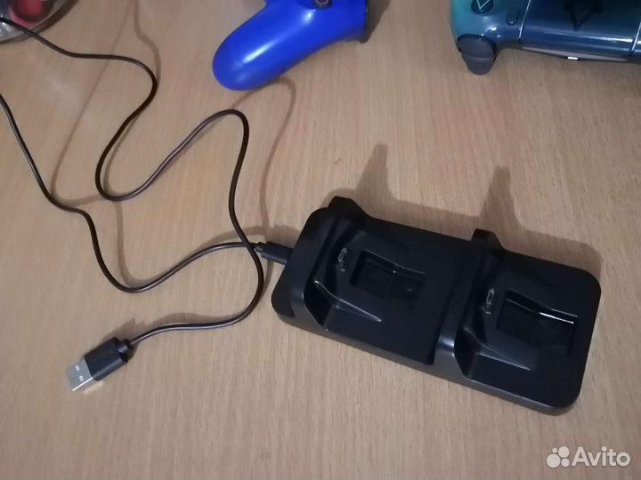 Зарядная станция для геймпадов ps4