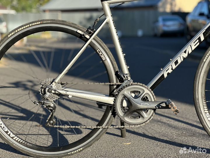 Шоссейный велосипед Romet Huragan 2 2019