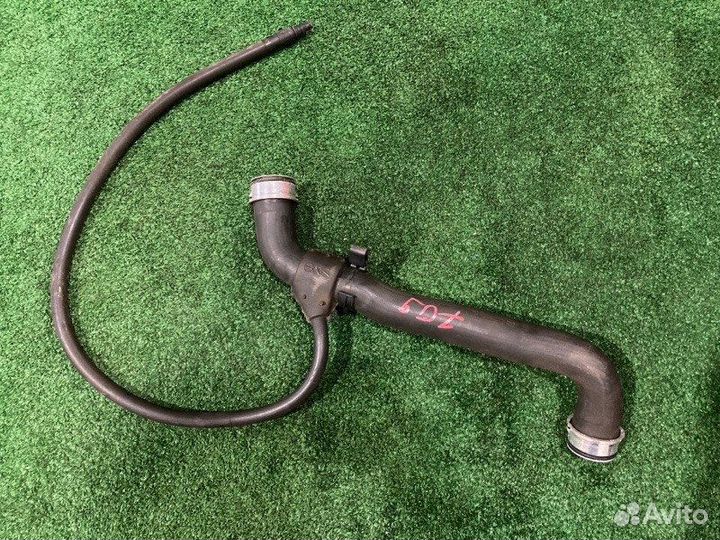 Патрубок радиатора верхний Mercedes-Benz C-Class