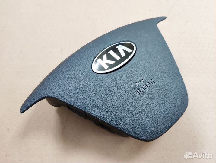 Заглушка руля Кия Сид с 2010 года