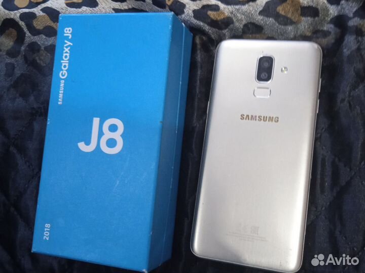 Samsung Galaxy J8 (2018), 3/32 ГБ
