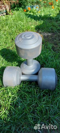 Набор гантелей