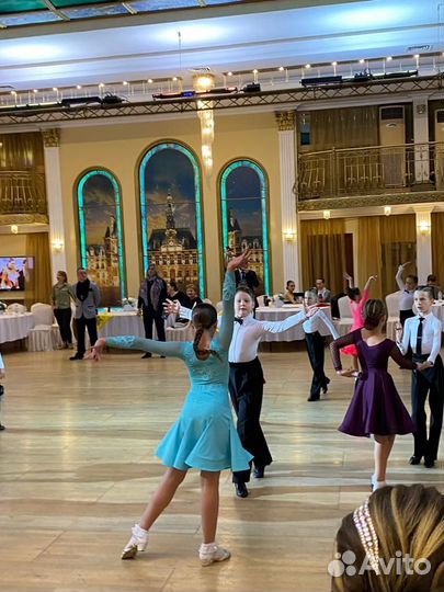 Рейтинговое платье 152-158 купальник и две юбочки